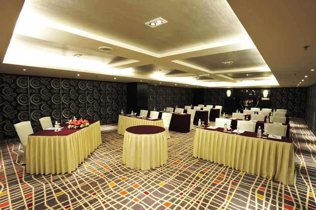 Ming Garden Hotel & Residences Kota Kinabalu Esterno foto