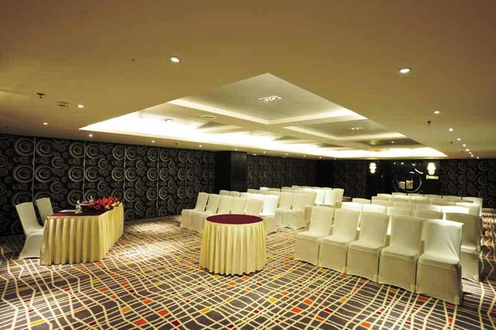 Ming Garden Hotel & Residences Kota Kinabalu Esterno foto